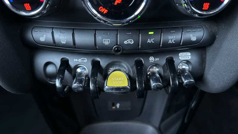 MINI Hatchback 135kW Cooper S Level 2 33kWh 3dr Auto Electric Hatchback